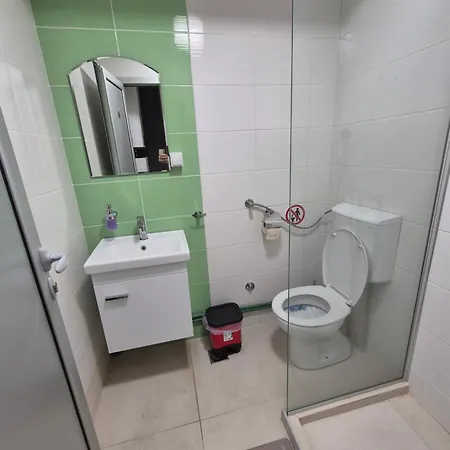 Adriamont - & Coworking Hostel